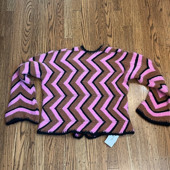 TACH Sweater - Picture 6 of 7